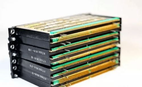 拆解1968年美國軍用電腦 穿越時(shí)空的科技疑云