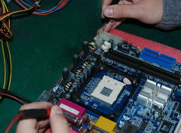 市橋電腦維修，為何選擇廣州欣誠科技服務(wù)公司？