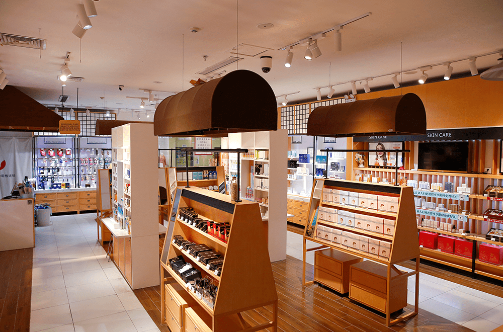 化妝品美妝集合店因時(shí)而變，狐貍小妖擁抱新零售之路